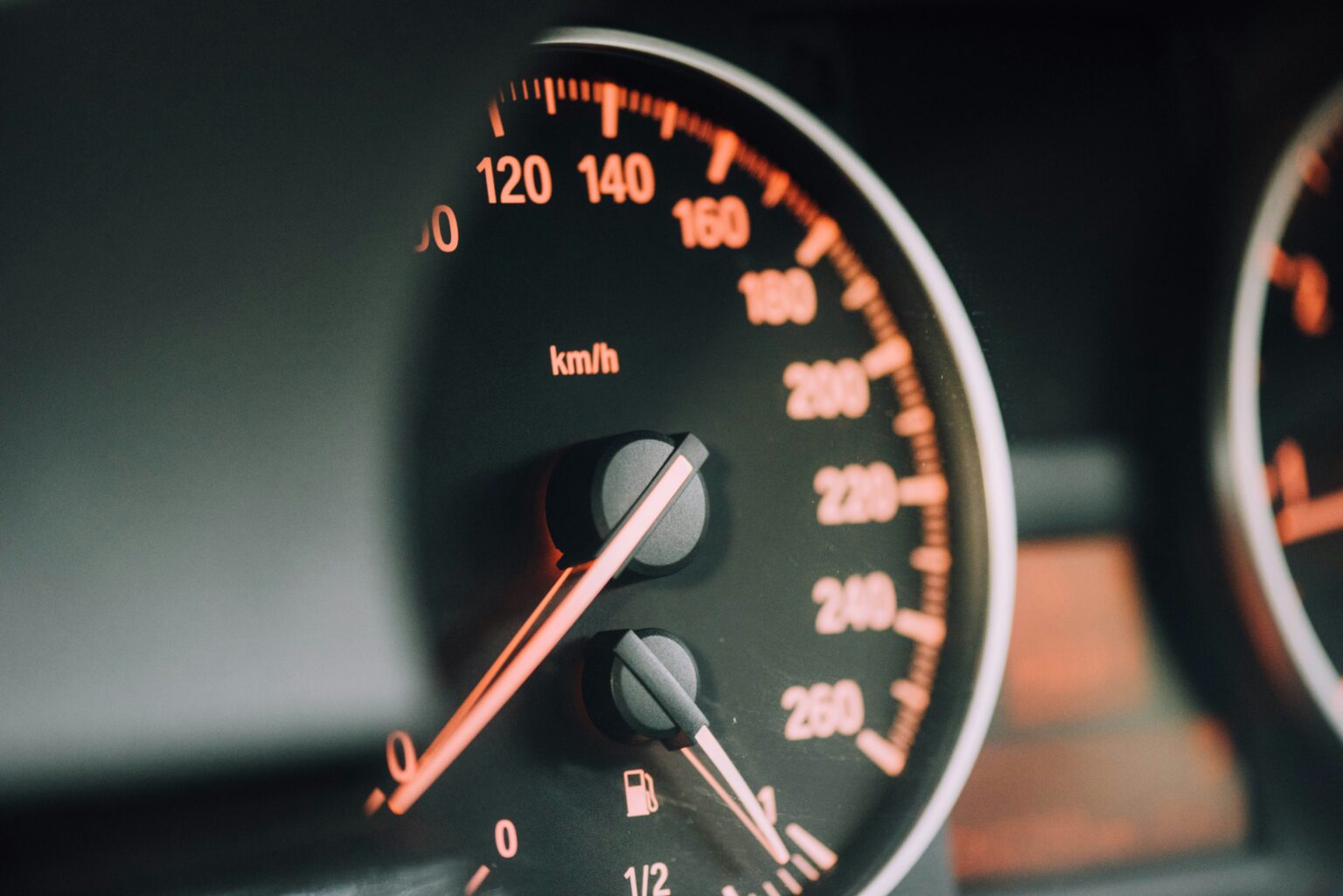 Czy to dobry moment na sprzedaż auta w Polsce? Rynek motoryzacyjny 2025–2026 pod lupą